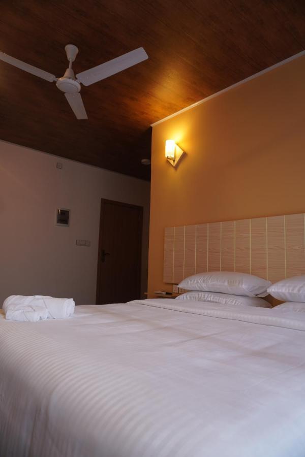 Hotel The Zen Den à Thulusdhoo Extérieur photo